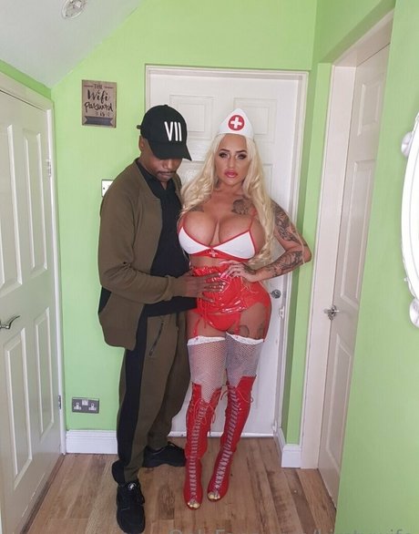 kirstywife セクシーなポルノスター ギャラリー