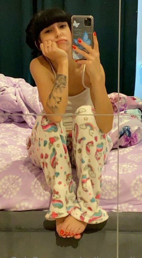 逆輪姦 オンリーファンズ 美しい裸 写真