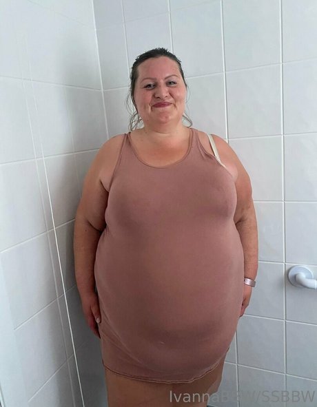 BBWソロオンリーファンズ セクシーヌード 写真