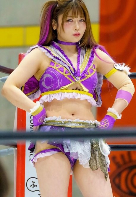 小さいペニスのオンリーファンズ ポルノグラフィック ギャラリー