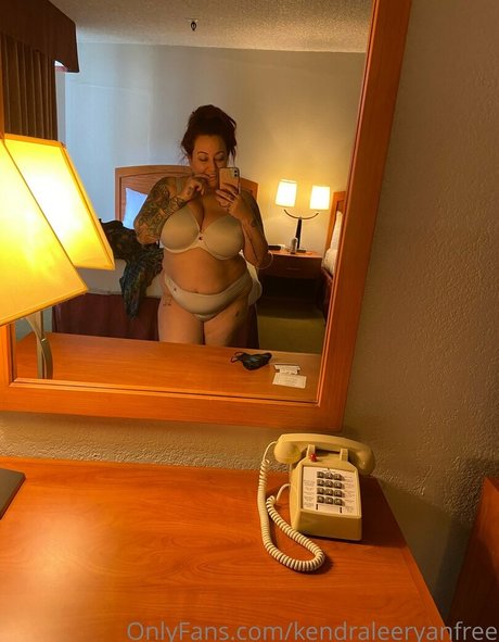 kendraleeryanfree アートポルノスター 写真