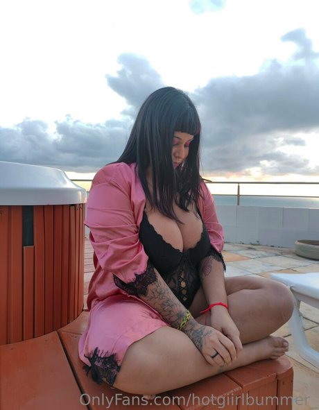 黒檀の足 オンリーファンズ ホットxxx 写真