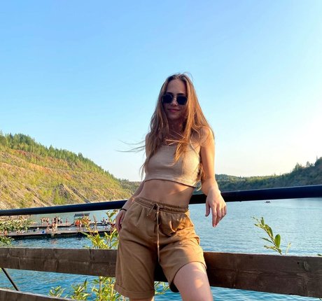 alena shuvaeva 裸のポルノスター 画像