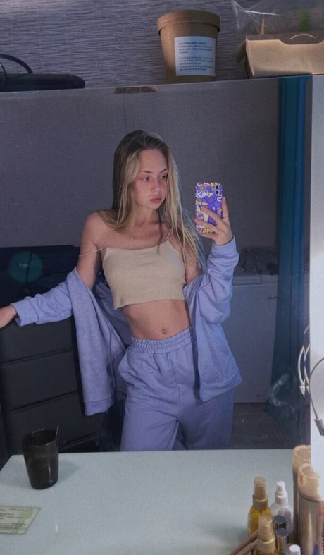 alena shuvaeva xxxスター ギャラリー