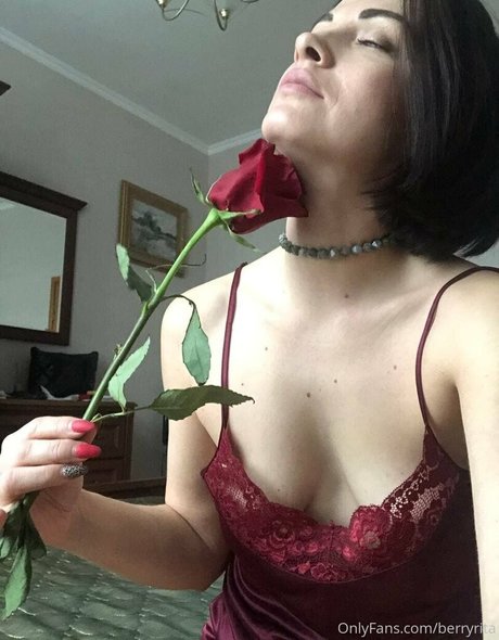 ティーンフィンガリングオンリーファンズ ヌード ギャラリー