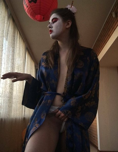 lanaffox ヌード女優 写真