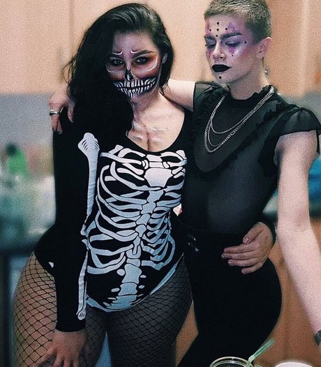 Holly Marston ホットなスター ギャラリー