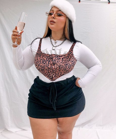 Holly Marston セクシーモデル 画像