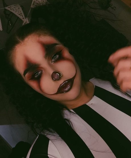 Holly Marston セックスモデル 画像