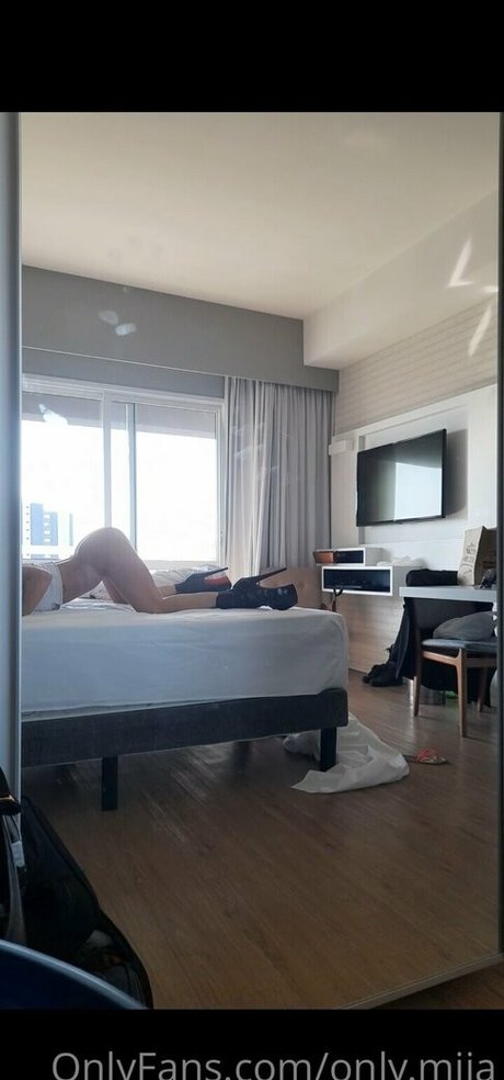 only miia ホットスター 写真