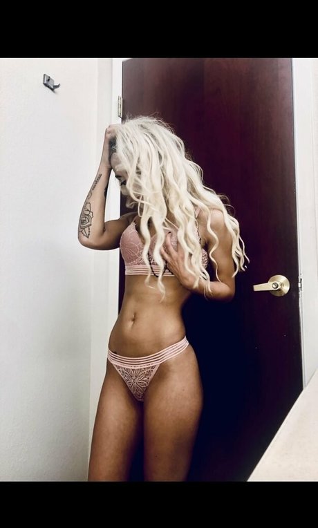kelsiekelss13 セクシーモデル ギャラリー