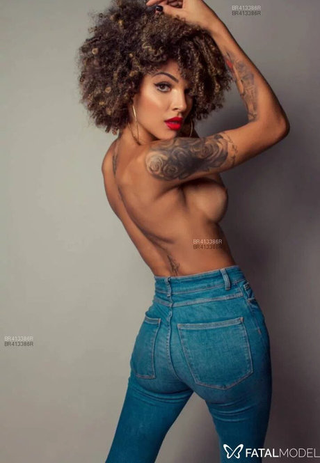 Thalita Silva ホットスター 写真
