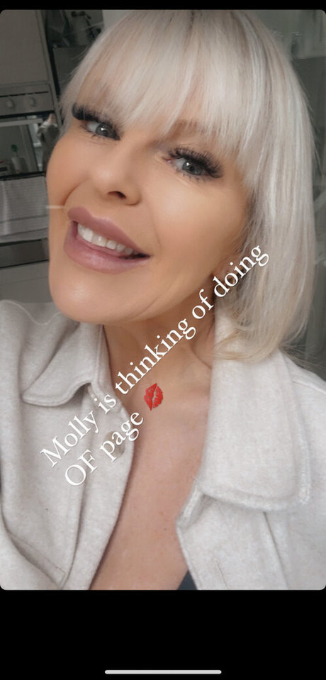 Mollyjfoxx アダルト女優 ギャラリー