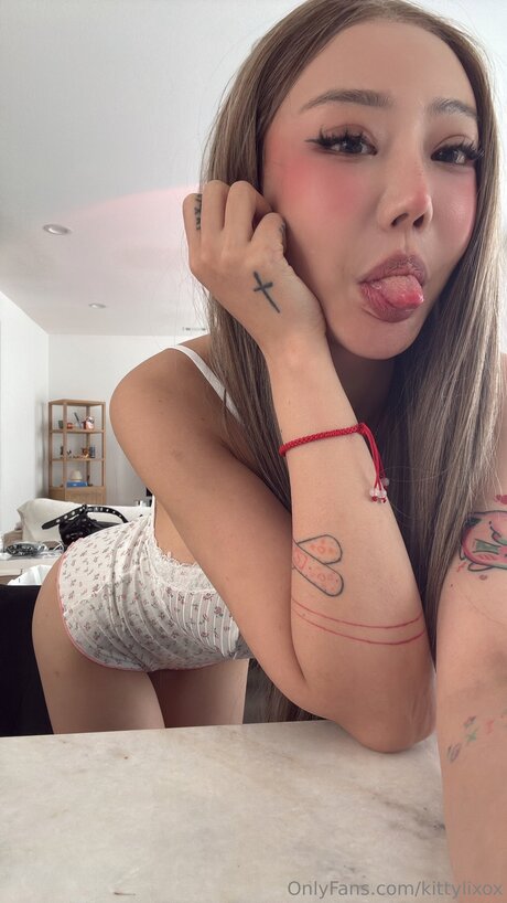 kittylixox ヌードモデル 写真