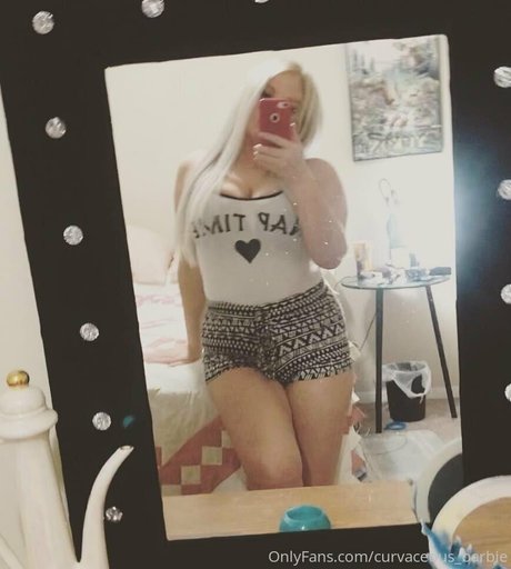 curvaceous barbie ヌードモデル 写真