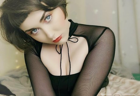xorubiedoll ヌード女優 ギャラリー