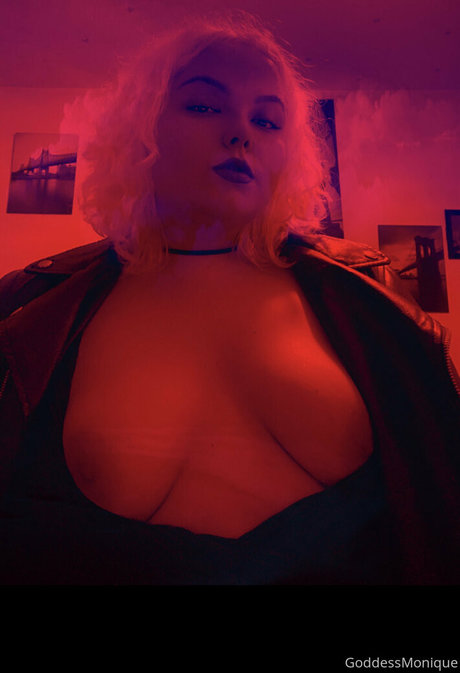moniiquexxx 限定モデル 写真