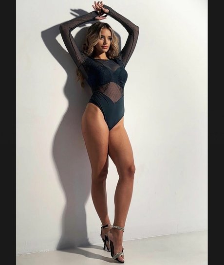 アナル エボニー オンリーファンズ セクシーxxx 写真