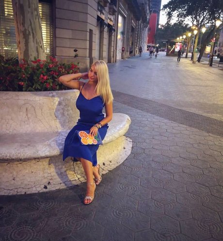 Andreea Ungur ポルノスター ヌード 写真