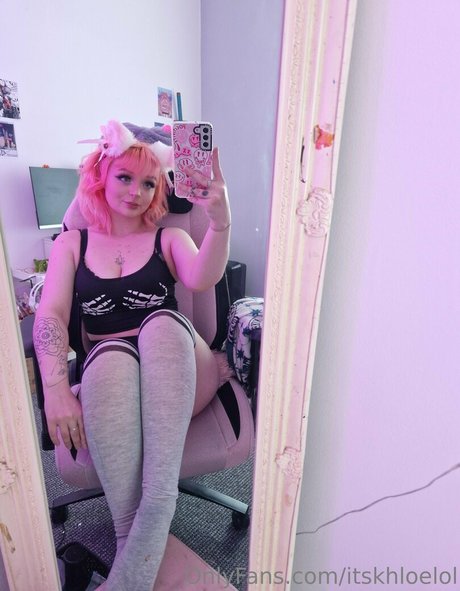 itskhloelol アダルトモデル 写真