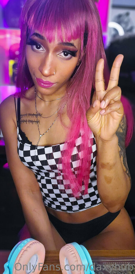 daxyhub ヌードのポルノスター 写真