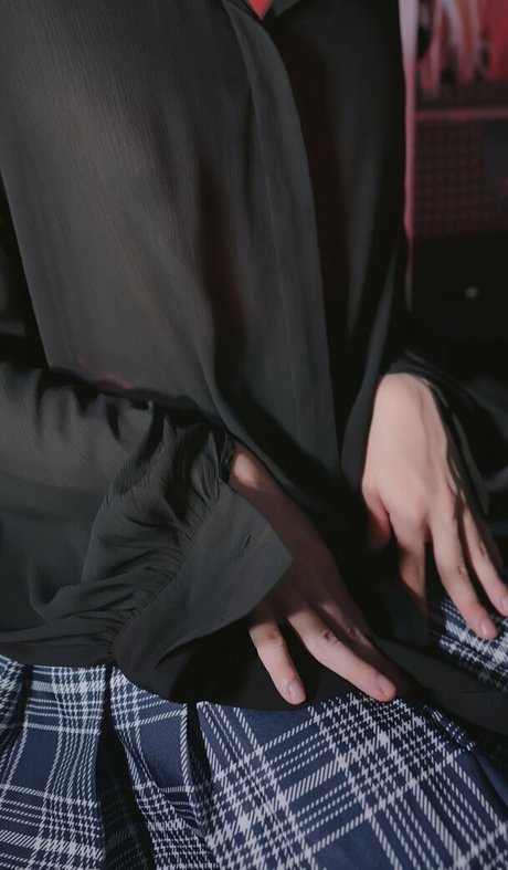 小さいペニスのオンリーファンズ xxx 画像
