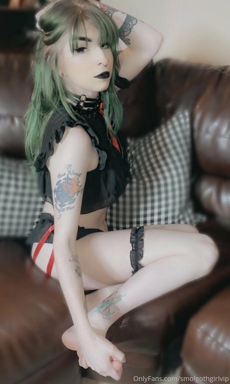 smolgothgirlvip ポルノスター 可愛い 写真