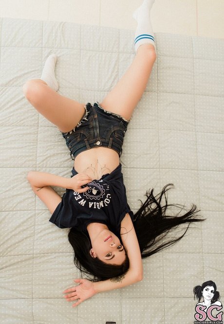 Biia SG ポルノ女優 写真
