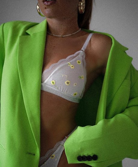 Leoobalys セクシーモデル 写真
