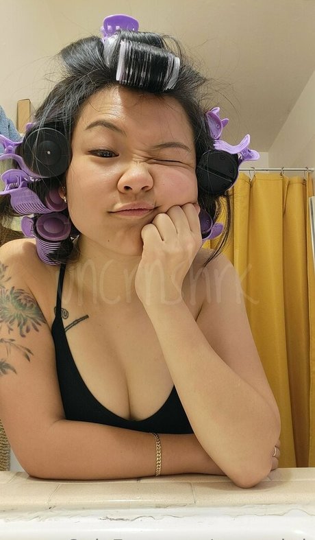 Uncrnshrk XXXモデル 写真