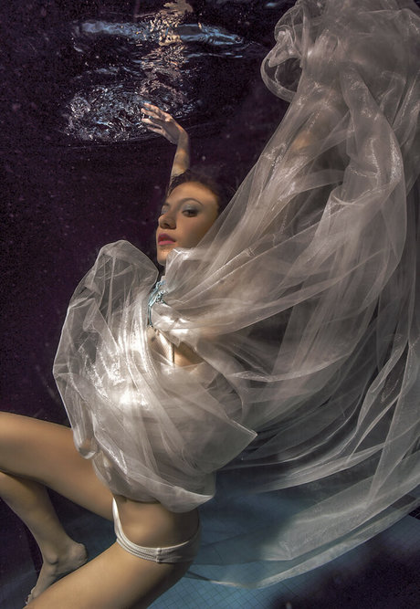 Ilgin Utin スター 裸 ギャラリー