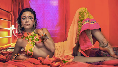 Ilgin Utin かわいいポルノスター 写真