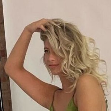 Mack Ryder アート女優 画像