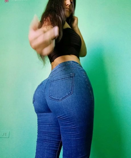 手袋オンリーファンズ 限定 写真