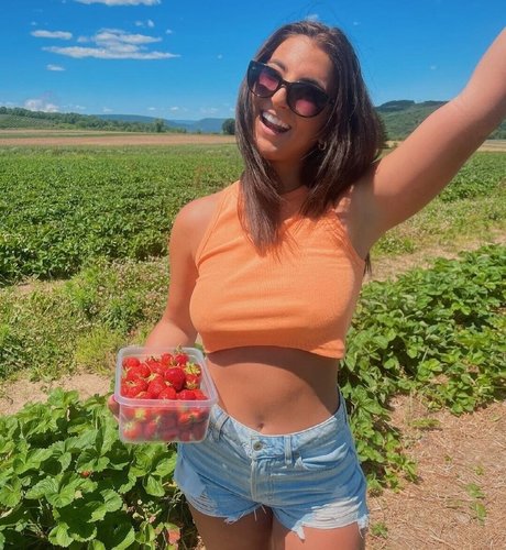 Krystin Fulton スター ヌード 画像