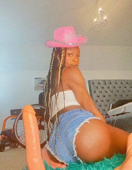 ブラックフィットネスオンリーファンズ アートxxx 画像