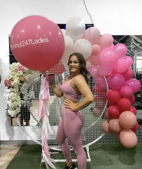 Lillie Hawkes ポルノスター ホット ギャラリー