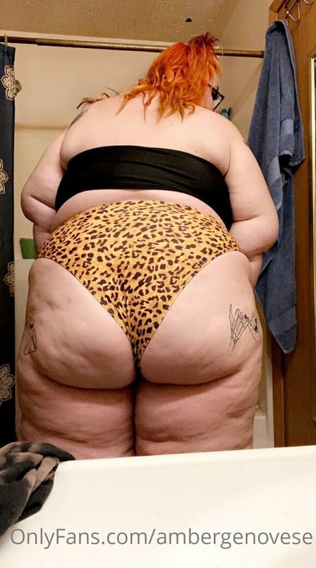 ambergenovese かわいいポルノスター 写真