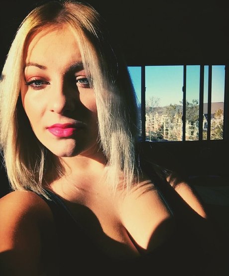Mirjana Matic 裸の女優 画像