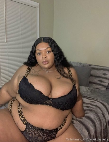 danekdanielle ポルノ女優 写真