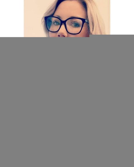 Busty Magazine 限定モデル 画像