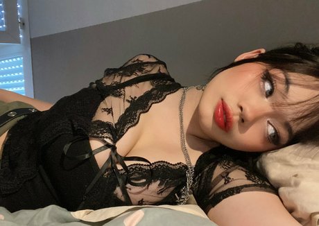 iadivinecomedie ホット女優 画像