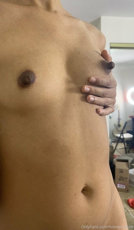赤毛ディルドオンリーファンズ セクシーヌード 写真