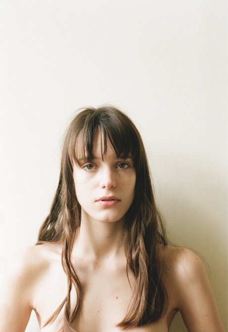 Stacy Martin 無料モデル 写真