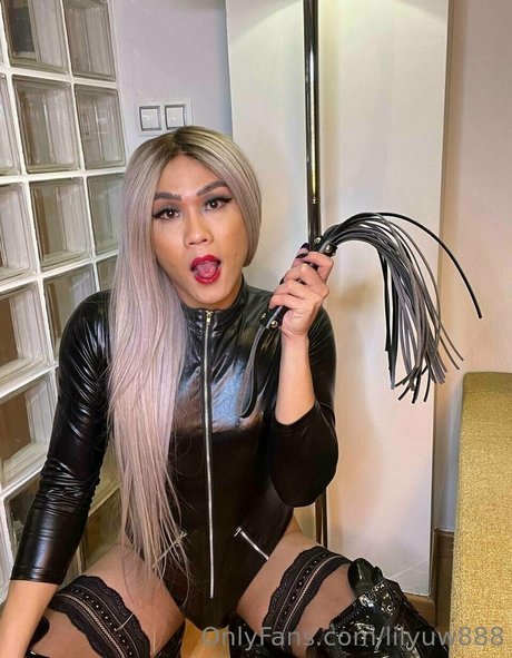 lilyuw888 HD女優 写真