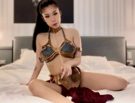 Awkie 可愛いモデル 写真