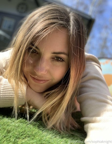 コメディアンのオンリーファンズ セクシーヌード 写真