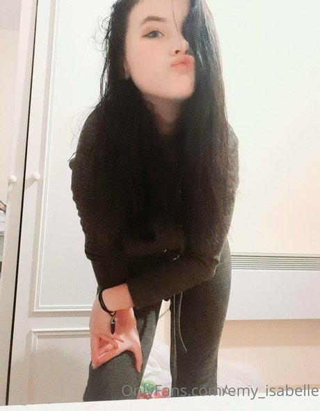 emy isabelle ヌードモデル ギャラリー