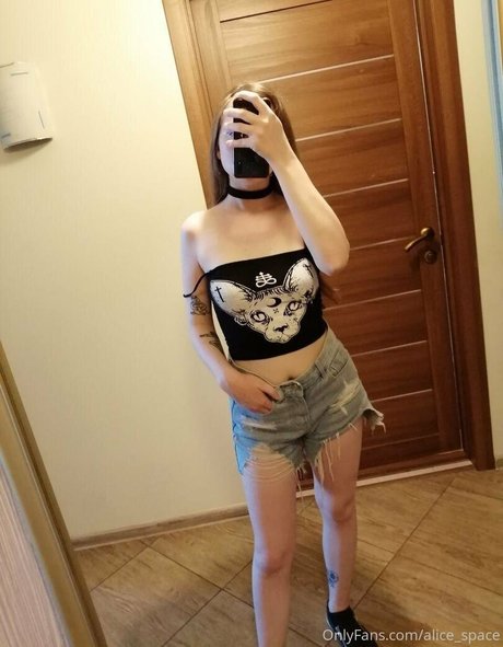 alicespace エロティックなスター 写真