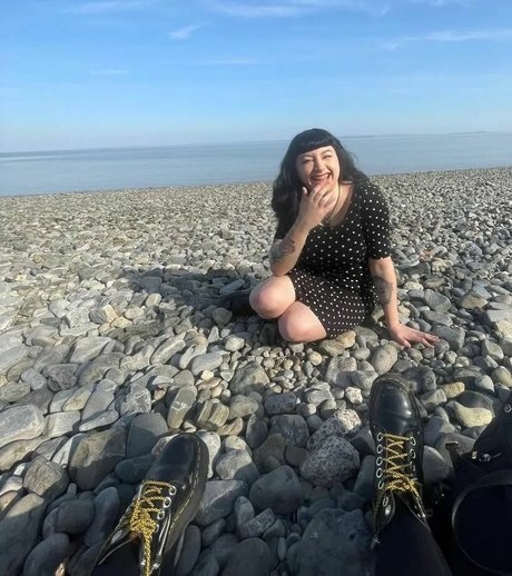 オンリーファンズでオナニーする 限定 画像